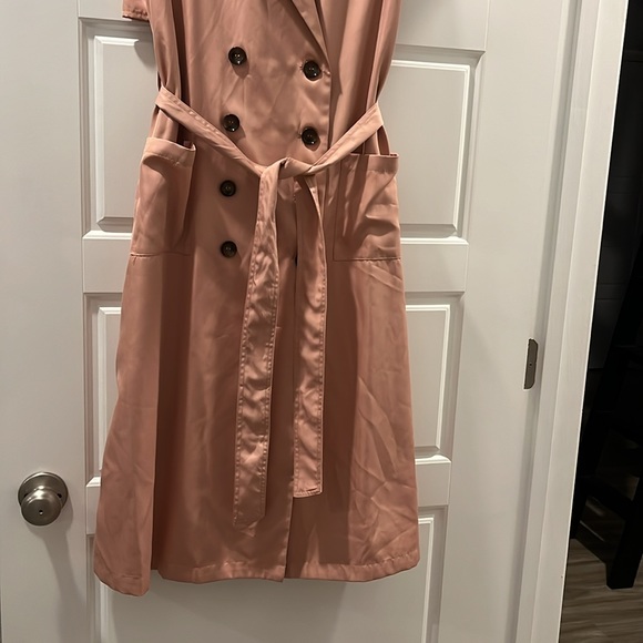 Pink long vest over coat. Tea & Cup - Picture 3 of 5